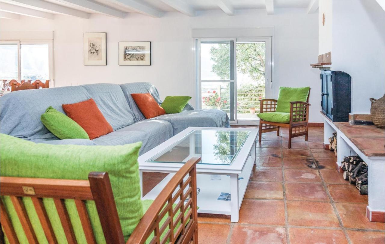 Awesome Home In Cadiz With Swimming Pool เอลกัสตอร์ ภายนอก รูปภาพ