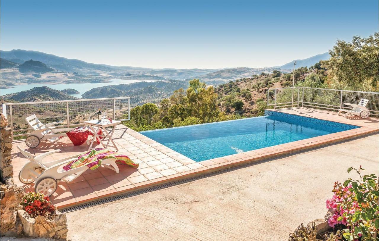 Awesome Home In Cadiz With Swimming Pool เอลกัสตอร์ ภายนอก รูปภาพ
